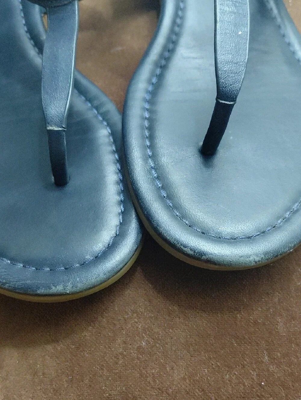 Tory Burch Navy Leather Thong Sandals with Gold Logo Medallions